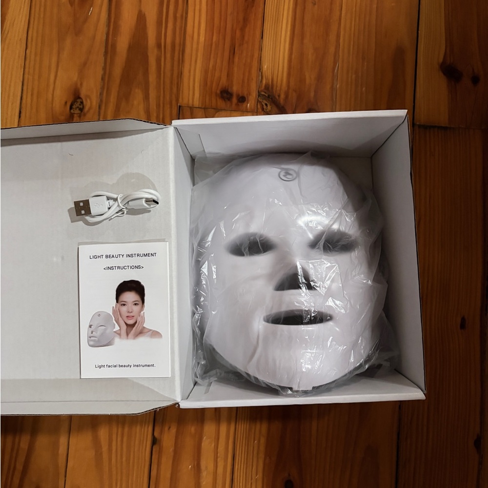 🚨 {LED Mask} - Picture 8 of 10